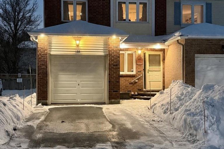 29251026/128-midsummer-terrace/queenswood-heights-south/ottawa/ontario/K1E3V3_45