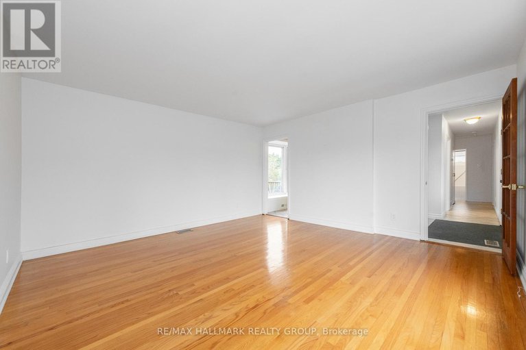 29113297/71-viewmount-drive/meadowlandscrestview/ottawa/ontario/K2G3B9_11