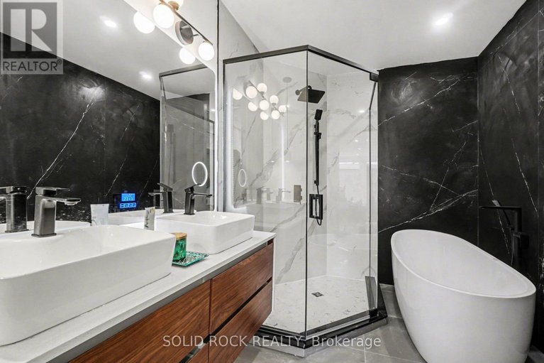 29669926/826-alpine-avenue/queensway-terrace-north/ottawa/ontario/K2B5R6_20