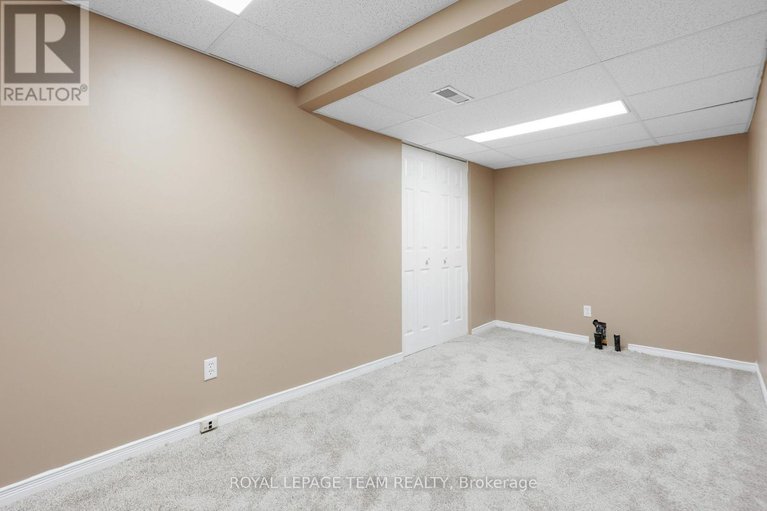 29650205/29-apple-creek-crescent/emerald-meadowstrailwest/ottawa/ontario/K2M2N3_36