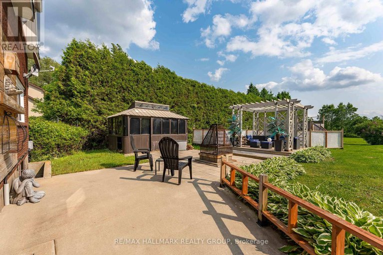 28470245/2914-pattee-road-e/east-hawkesbury-twp/east-hawkesbury/ontario/K6A2R2_3