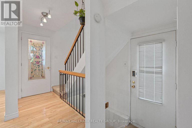 28678451/1089-barwell-avenue/fairfield-heights/ottawa/ontario/K2B8H4_18