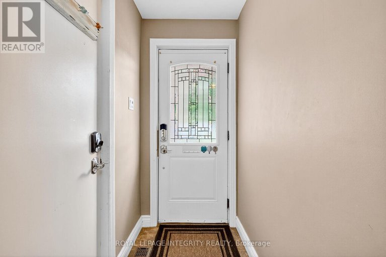 29013773/40-shadetree-crescent/borden-farmstewart-farmcarleton-heightsparkwood-hills/ottawa/ontario/K2E7R2_3