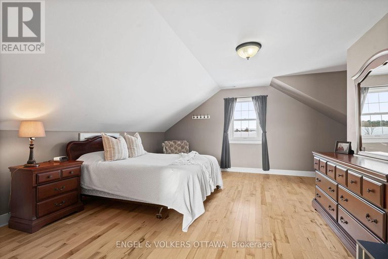 29381440/5165-canon-smith-drive/fitzroy/ottawa/ontario/K0A1X0_23