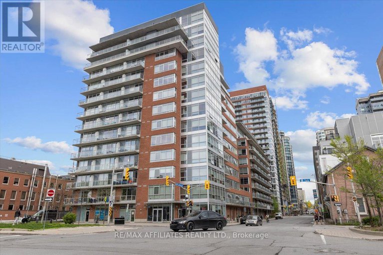 28155411/201-180-york-street/lower-townbyward-market/ottawa/ontario/K1N1J6_36