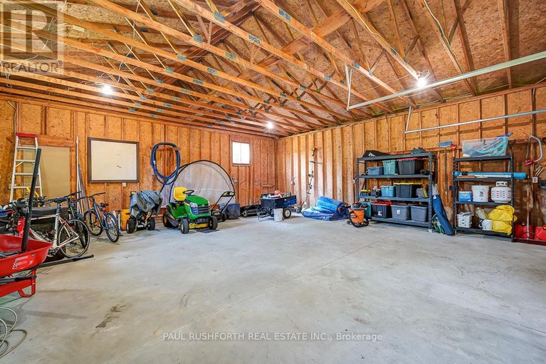 28933934/15-richland-drive/goulbourn-twp-from-franktown-rdsouth-to-rideau/ottawa/ontario/K0A2Z0_43