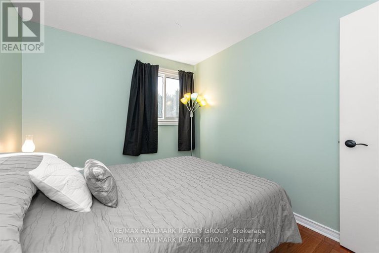 29396771/51-1803-lamoureux-drive/queenswood-heights-south/ottawa/ontario/K1E2H3_25