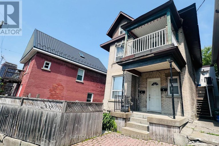28434012/139-eccles-street/west-centre-town/ottawa/ontario/K1R6S7_1