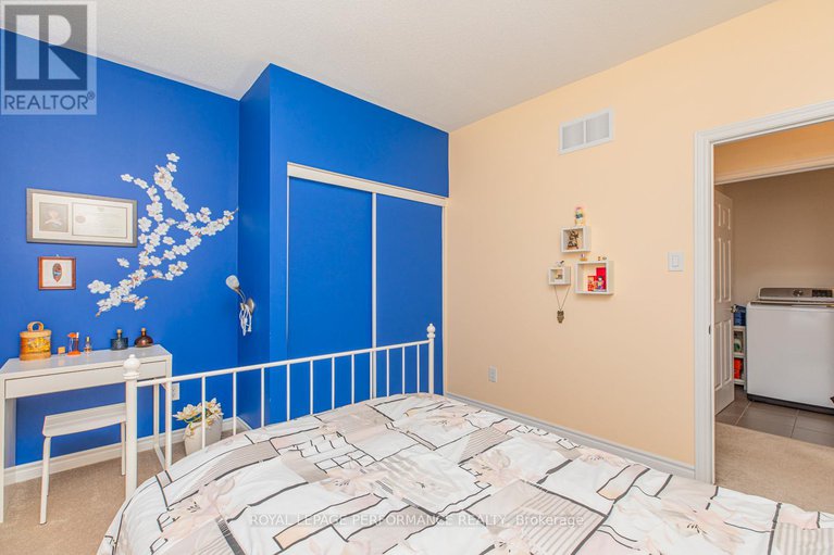 28558182/30-summitview-drive/emerald-meadowstrailwest/ottawa/ontario/K2M2V9_23