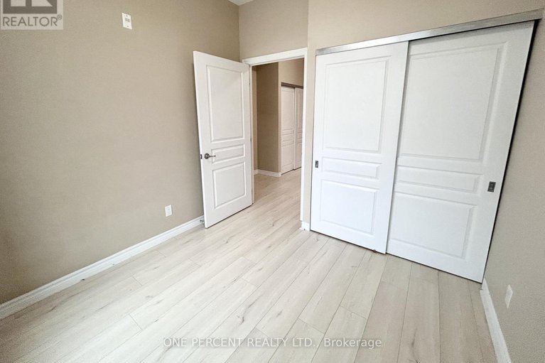 29430009/201-100-roger-guindon-avenue/riverview-park/ottawa/ontario/K1G3Z7_19