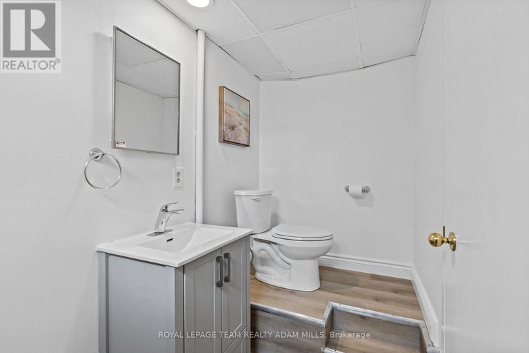28492501/7-elterwater-avenue/crystal-beach/ottawa/ontario/K2H5J1_32
