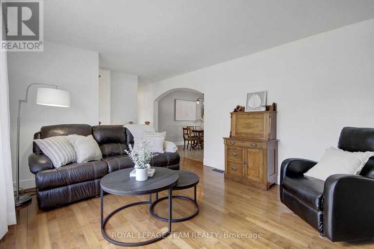 28527539/18-dowdall-crescent/fringewood/ottawa/ontario/K2S1T9_8