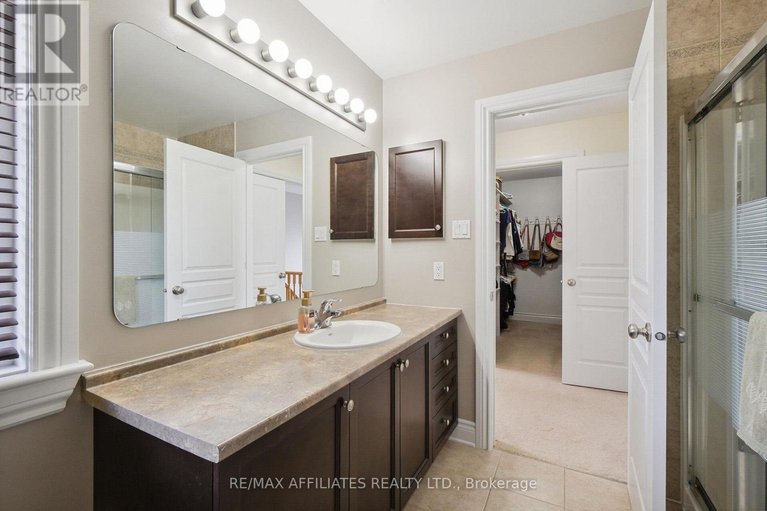 28426822/176-topaze-crescent/town-of-rockland/clarence-rockland/ontario/K4K0E2_30
