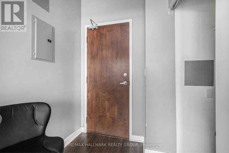 28710220/805-383-cumberland-street/lower-townbyward-market/ottawa/ontario/K1N1J7_3