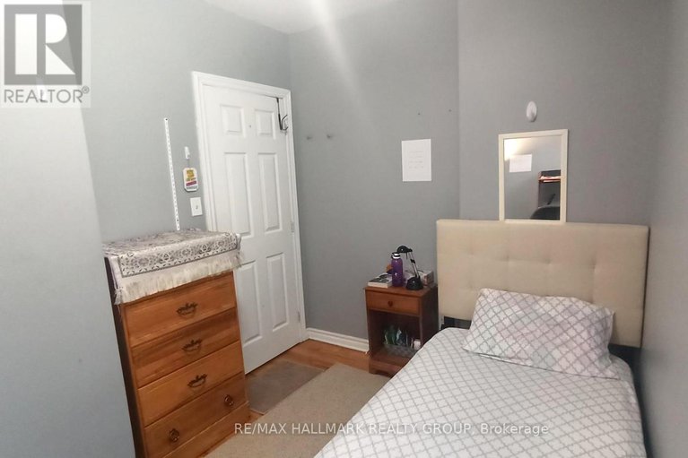28426562/478-cumberland-street/sandy-hill/ottawa/ontario/K1N7J9_23