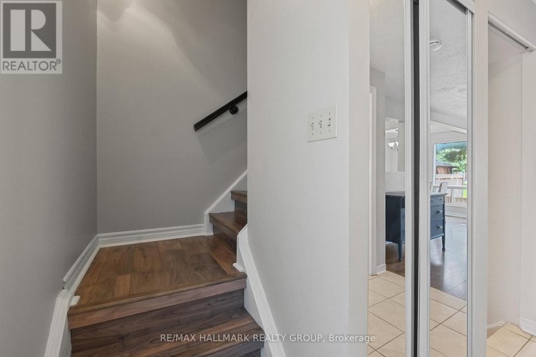 28817902/9-1483-bethamy-lane/beacon-hill-south/ottawa/ontario/K1J8P7_21