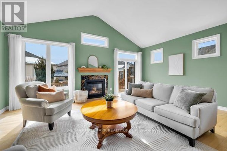 29528637/510-kindred-crescent/north-grenville-twp-kemptville-south/north-grenville/ontario/K0G1J0_7