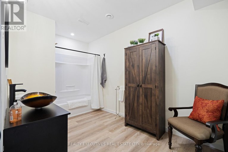 29311939/69-mill-street/chesterville/north-dundas/ontario/K0C1H0_26