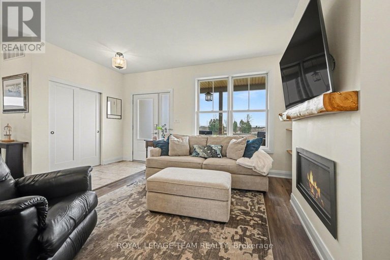 29646950/121-grasshopper-lane/kanata-north-east/ottawa/ontario/K0A1T0_5