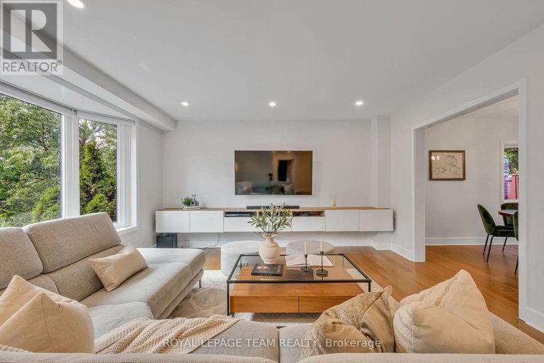 28806110/2233-beaver-avenue/alta-vista/ottawa/ontario/K1H7W3_26