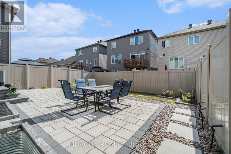 28765287/644-eagle-crest-heights/stittsville-north/ottawa/ontario/K2S2E6_25