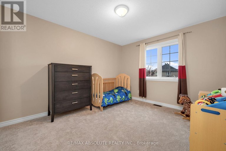 29624279/70-cedar-valley-drive/bridlewood/ottawa/ontario/K2M3A3_34