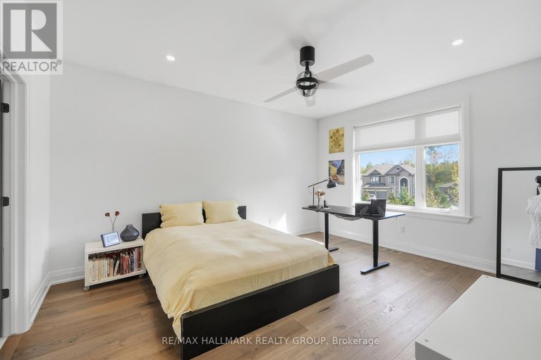 29074044/120-des-tournesols-court/mer-bleuebradley-estatesanderson-park/ottawa/ontario/K1W0J2_29