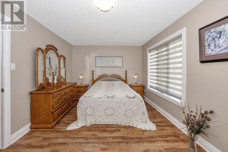 28810909/214-290-masters-lane/town-of-rockland/clarence-rockland/ontario/K4K0K5_28