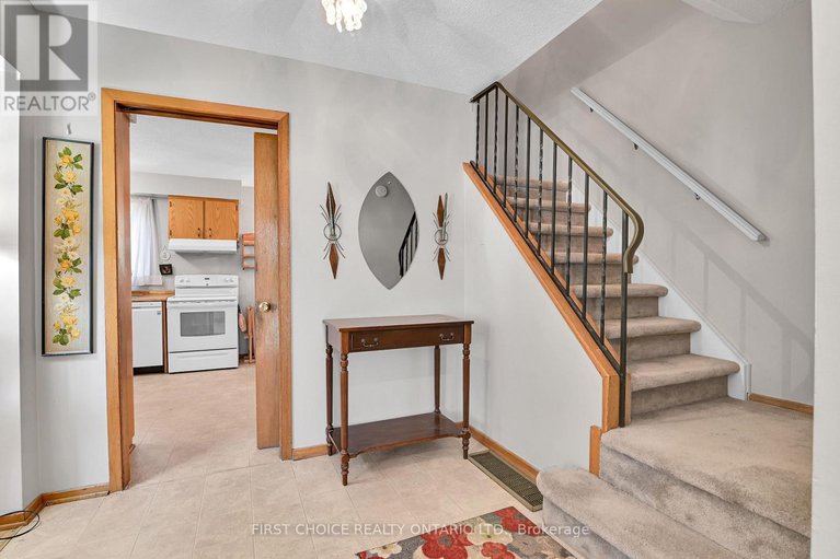29003190/1577-claymor-avenue/carleton-heights/ottawa/ontario/K2C1T4_5