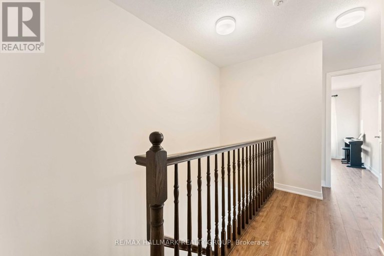 28974031/629-quilter-row/goulbourn-twp-from-franktown-rdsouth-to-rideau/ottawa/ontario/K0A2Z0_19