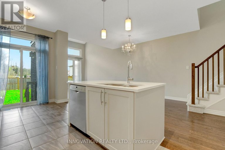 28255920/470-markdale-terrace/riverside-southgloucester-glen/ottawa/ontario/K1X0B5_18