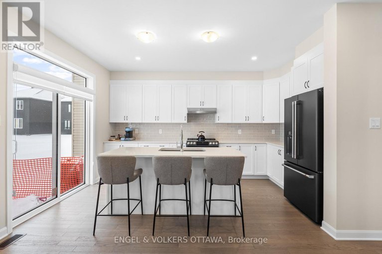 28163519/2053-wanderer-avenue/mahogany-community/ottawa/ontario/K4M0X1_12