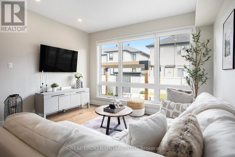 28928628/767-cairn-crescent/mer-bleuebradley-estatesanderson-park/ottawa/ontario/K1W0P4_6