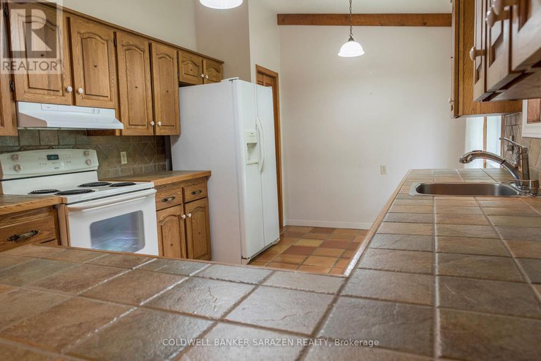 28462570/7-robinson-street/mcnabbraeside-twps/mcnabbraeside/ontario/K7S3M4_11