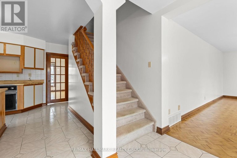 29615585/1310-ferguson-street/bel-air-heights/ottawa/ontario/K2C2K4_19