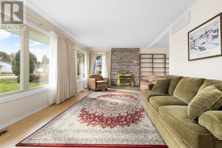 29081849/11-cherrywood-drive/arbeatha-park/ottawa/ontario/K2H6H1_4