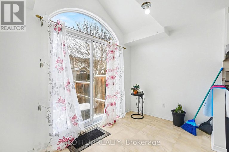 29228355/13-villandry-street/barrhaven-east/ottawa/ontario/K2G6X7_13