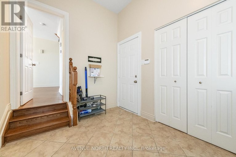 29611479/184-felicity-crescent/mer-bleuebradley-estatesanderson-park/ottawa/ontario/K1W0C2_23