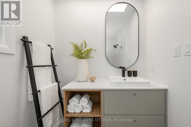28965563/39-benlark-road/on-the-green/ottawa/ontario/K2J2L5_38