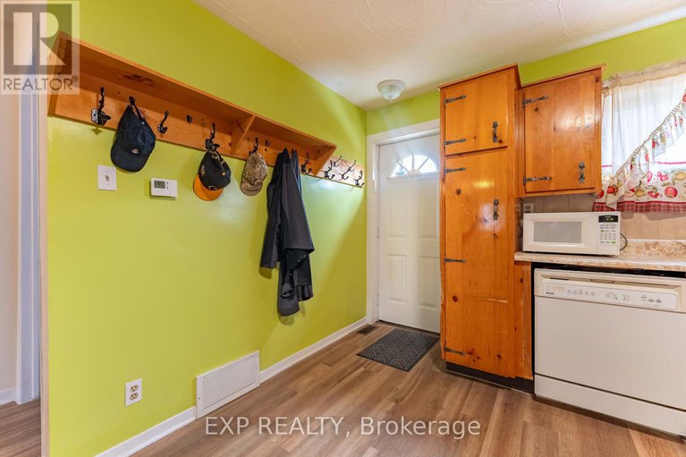 28501976/318-montfort-street/vanier/ottawa/ontario/K1L5N4_10