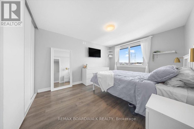 29403868/428-moodie-drive/westcliffe-estates/ottawa/ontario/K2H8A6_21