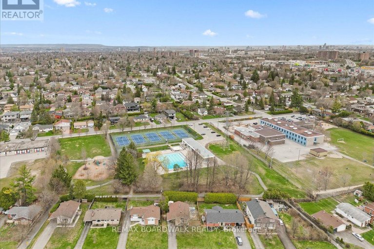 29678419/19-spring-garden-avenue/meadowlandscrestview/ottawa/ontario/K2G3B1_43