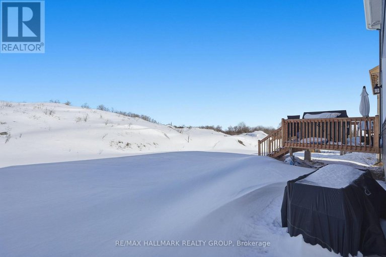 29400693/3-arber-street/vankleek-hill/champlain/ontario/K0B1R0_25