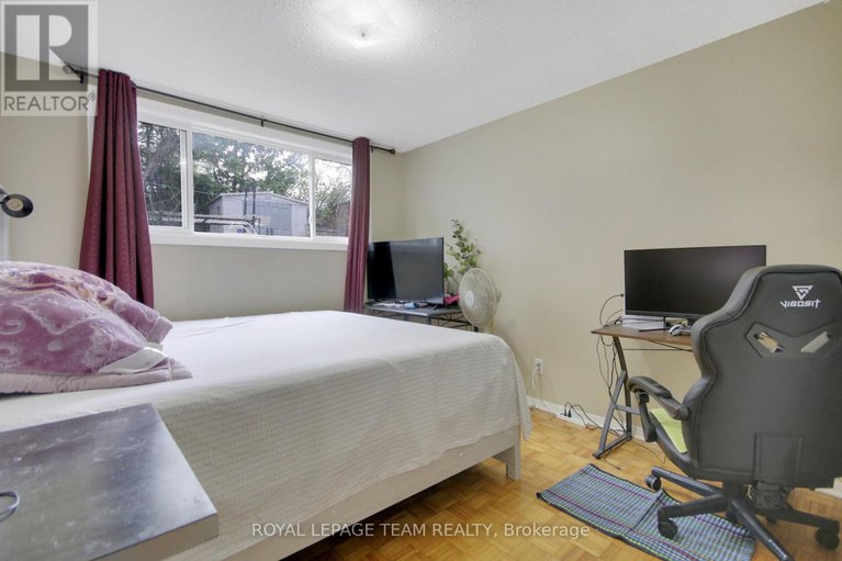 28494304/52-bowhill-avenue/borden-farmstewart-farmcarleton-heightsparkwood-hills/ottawa/ontario/K2E6S7_29