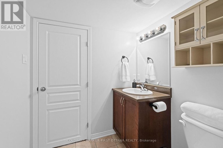 28900707/638-pepperville-crescent/emerald-meadowstrailwest/ottawa/ontario/K2M0E8_34