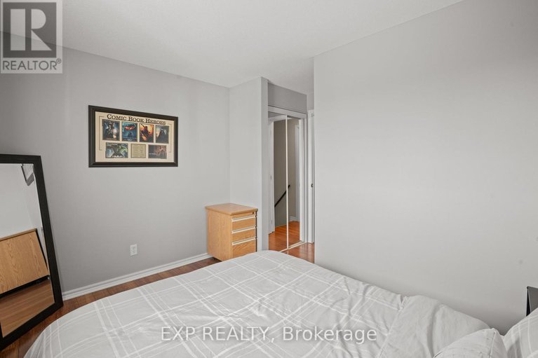 29159021/77b-754-st-andre-drive/hiawatha-parkconvent-glen/ottawa/ontario/K1C4S4_31