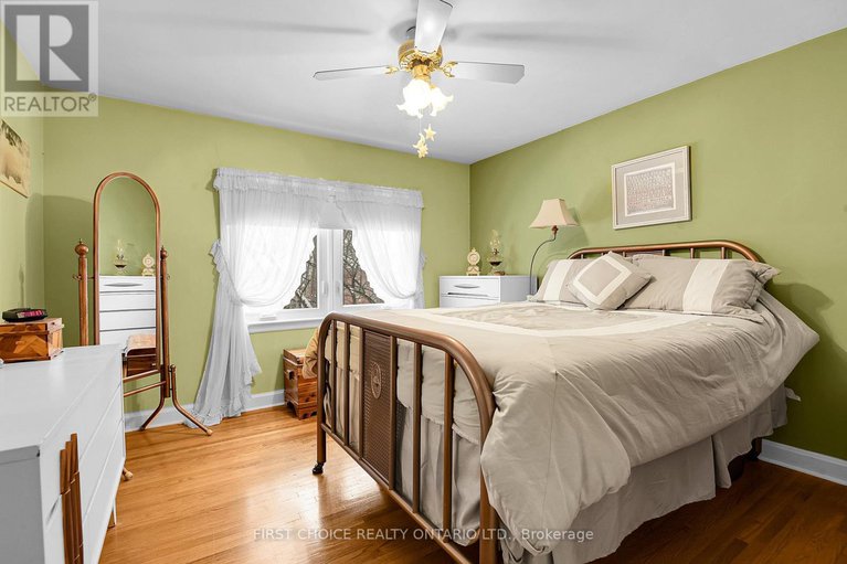 29205327/1366-kingston-avenue/carlington/ottawa/ontario/K1Z8L2_20