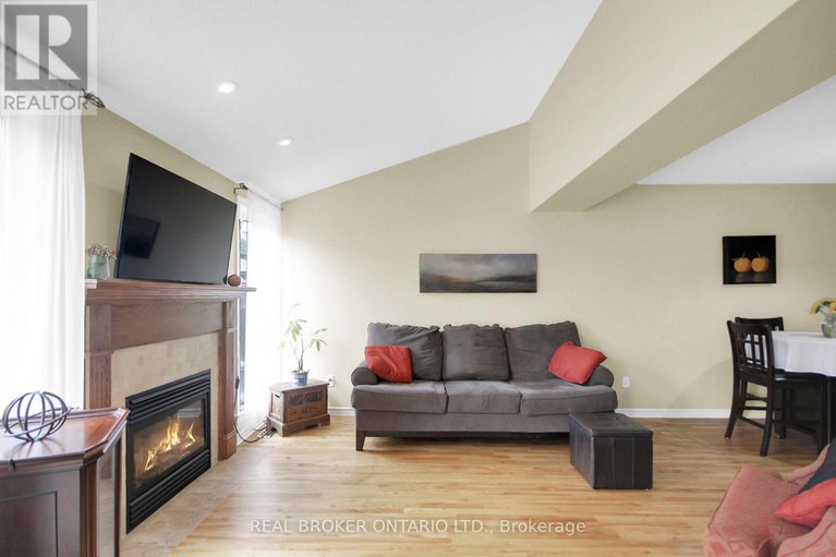 28808791/181-talltree-crescent/stittsville-central/ottawa/ontario/K2S0B1_8