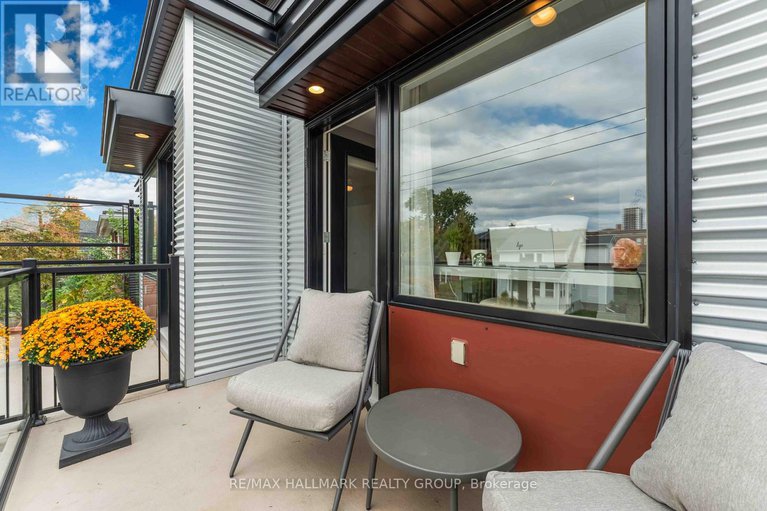 28931176/a-142-queen-mary-street/overbrookcastle-heights/ottawa/ontario/K1K1X5_23