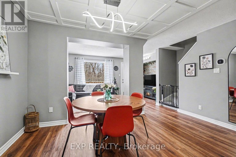 29426960/185-teal-crescent/chatelaine-village/ottawa/ontario/K1E2C3_8